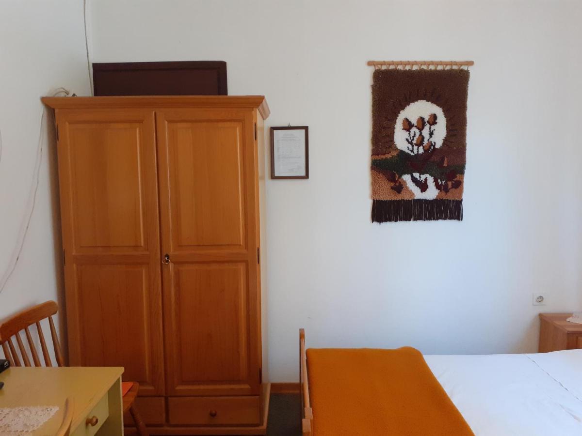 Apartment Simunec Malinska Exterior photo