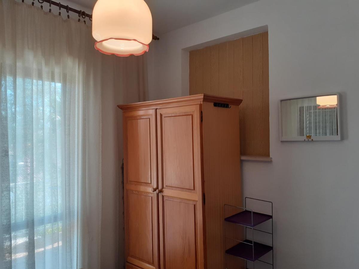 Apartment Simunec Malinska Exterior photo