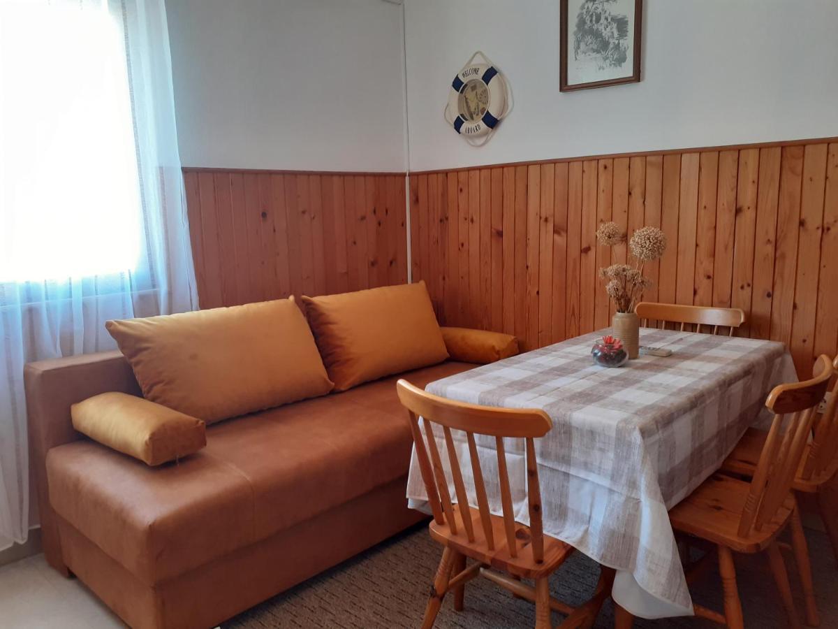 Apartment Simunec Malinska Exterior photo
