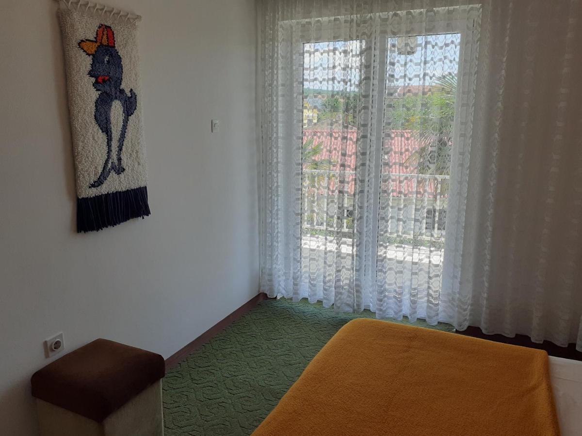Apartment Simunec Malinska Exterior photo